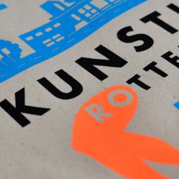 close up kunsthal tote