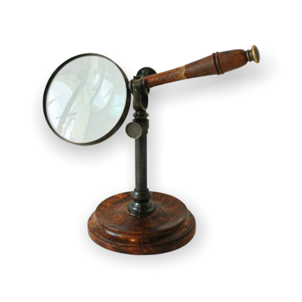 Magnifying Glass with bronzed stand