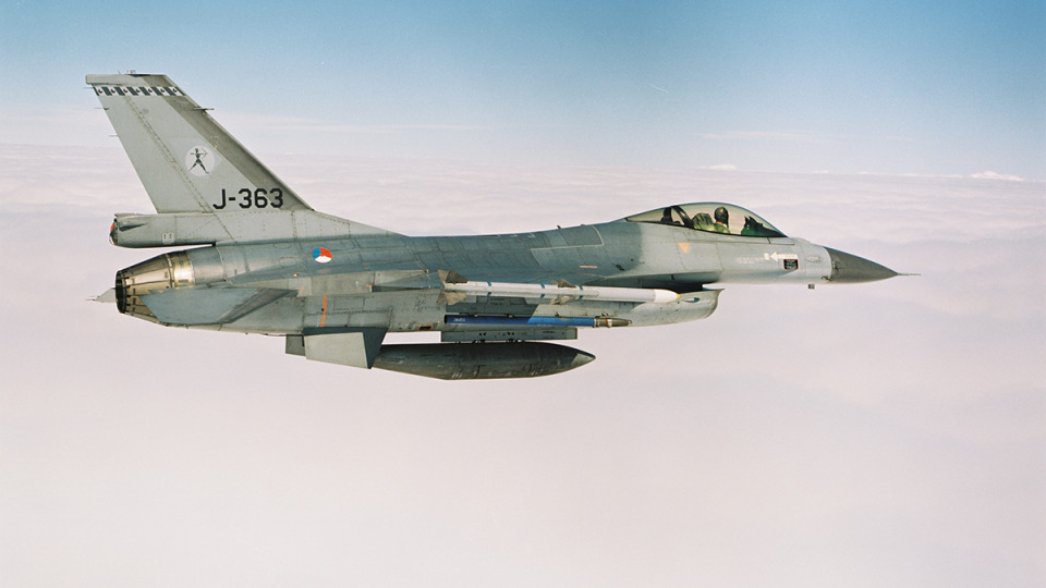 F-16: 50 JAAR FAST FORWARD