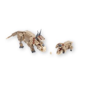 Building model triceratops + baby with Lego® parts