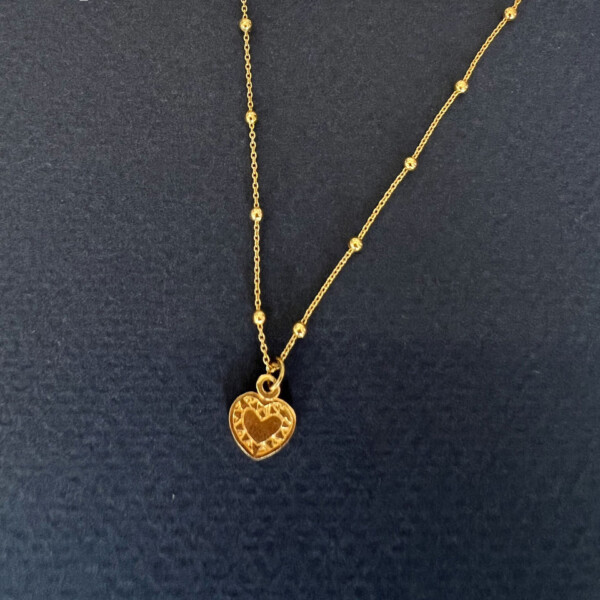 Heart golden necklace