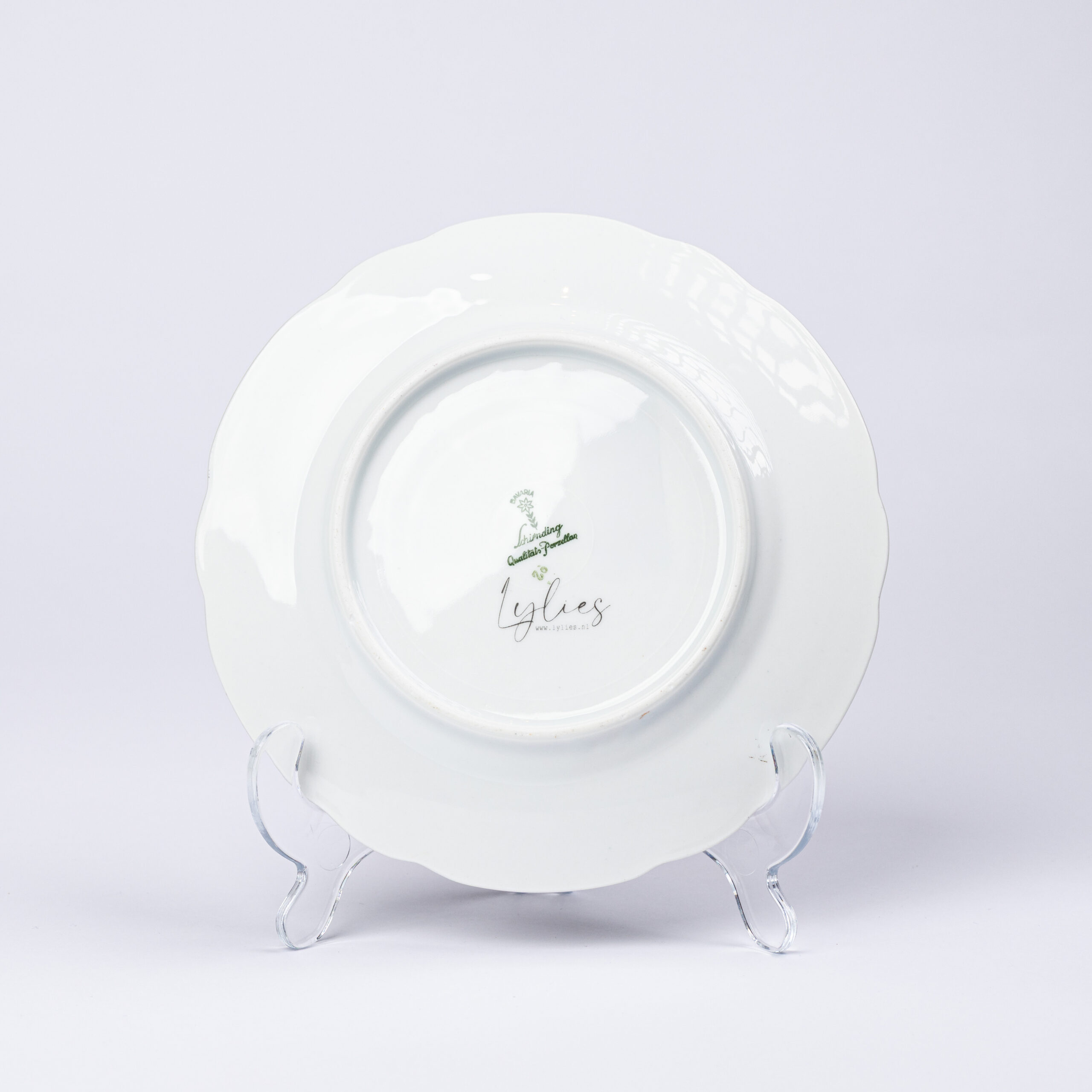 Lylies decorative plate – Botanical Home Decor - Image 7