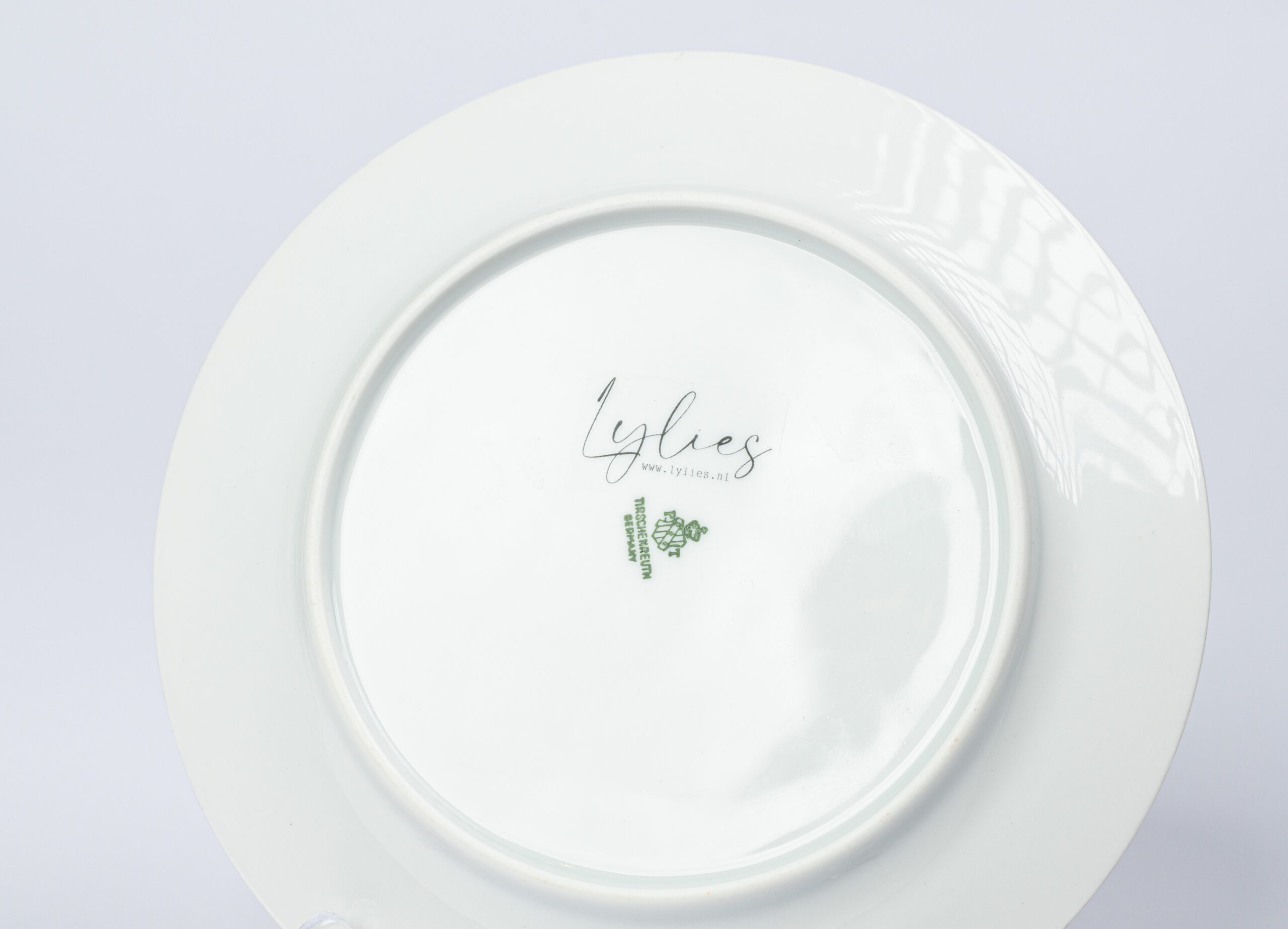 Lylies decorative plate – Botanical Home Decor - Image 5